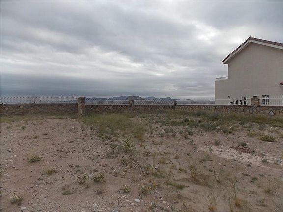 2nd image of 256 Hidden Crest Cir