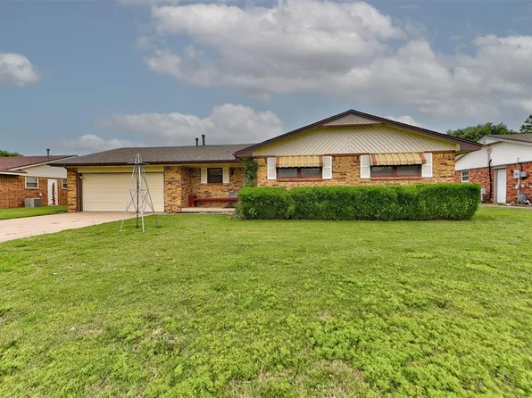 2725 S Estate Dr, El Reno, OK 73036