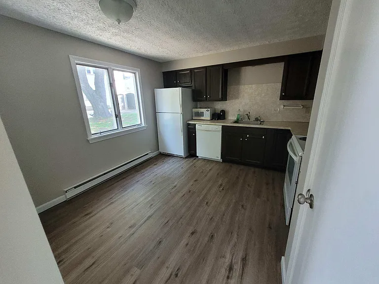794 Hayward St #C — Photo 2