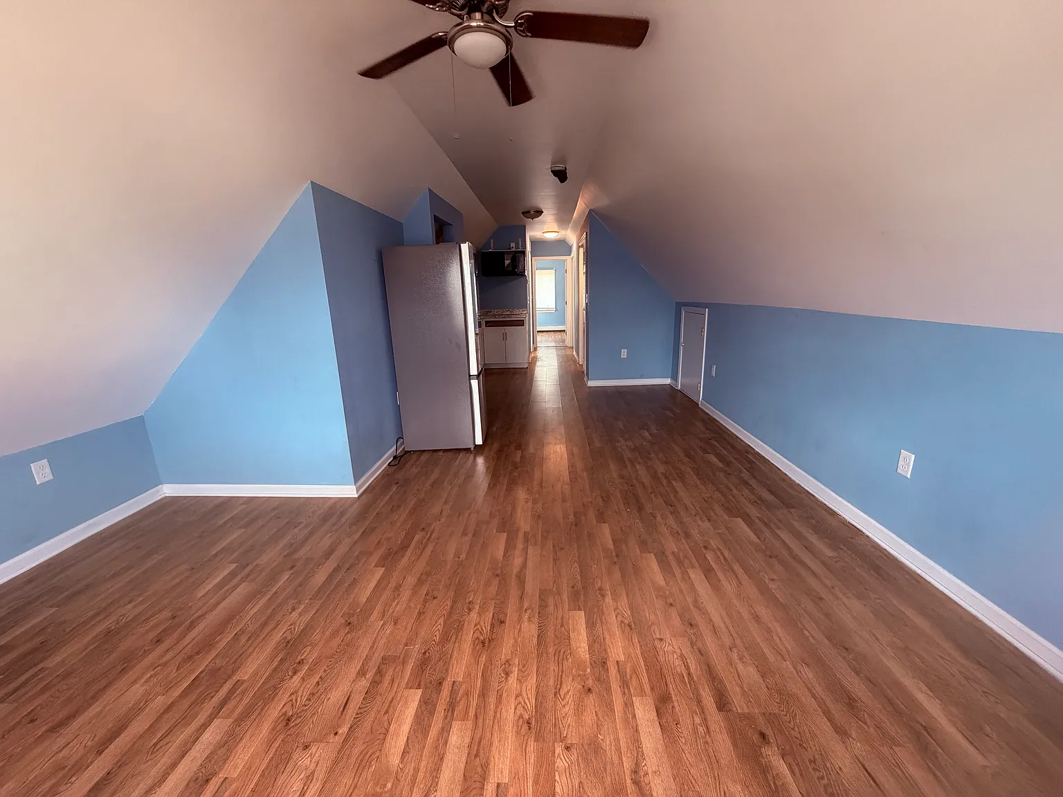 1 bed, 800 sqft, $1,600 — Photo 2