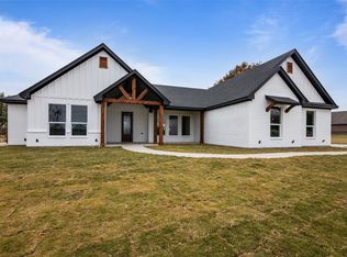 2235 J E Woody Rd, Springtown, TX 76082