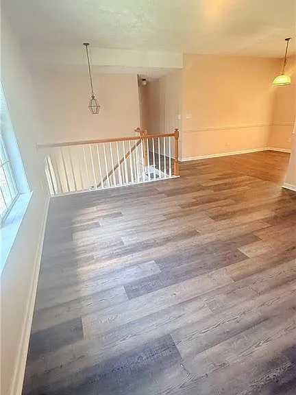 1475 Brookdale Dr — Photo 15
