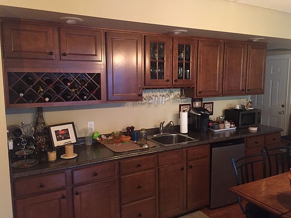 Basement Kitchenette/Bar