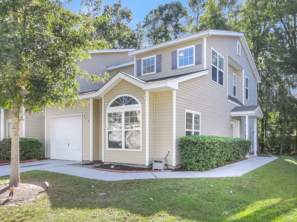 213 Grand Oaks Dr, Ladson, SC 29456