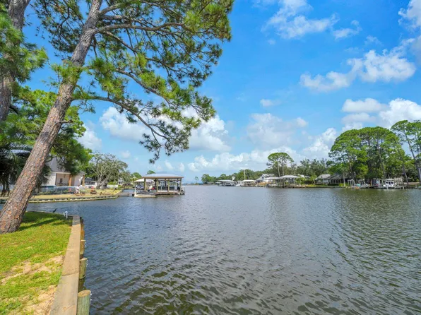 83 Anchor Ln, Santa Rosa Beach, FL 32459