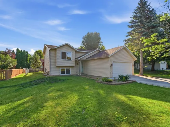 975 Savannah Rd, Eagan, MN 55123