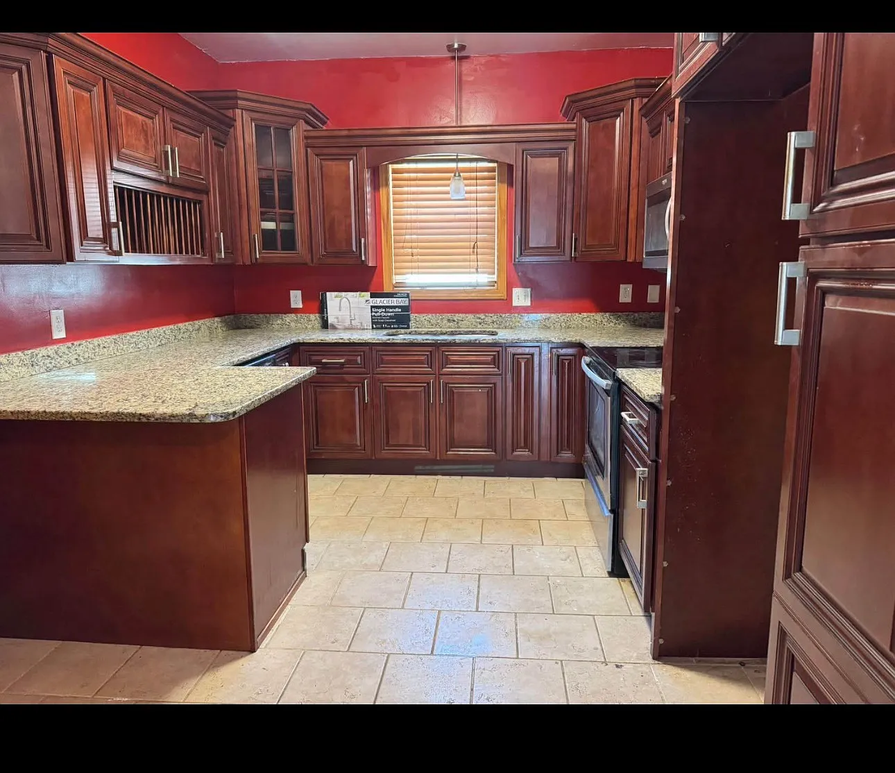 11 Greenwood Rd — Photo 1