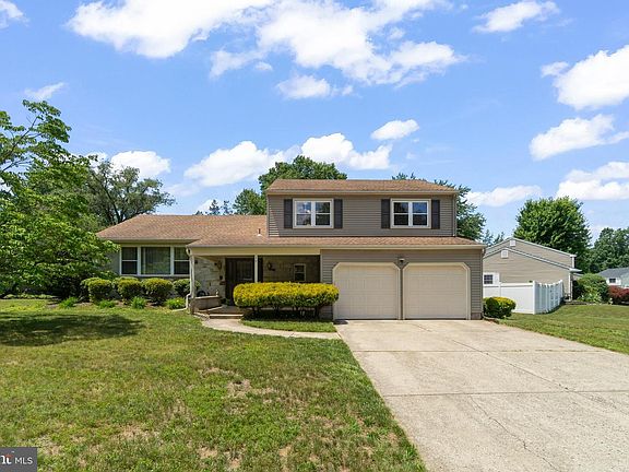 2nd image of 39 Lakeview Dr