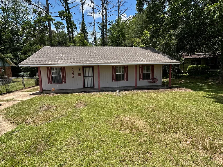2953 Belvedere Dr — Photo 1