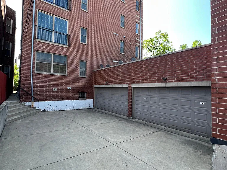 4956 S Vincennes Ave #2W — Photo 9