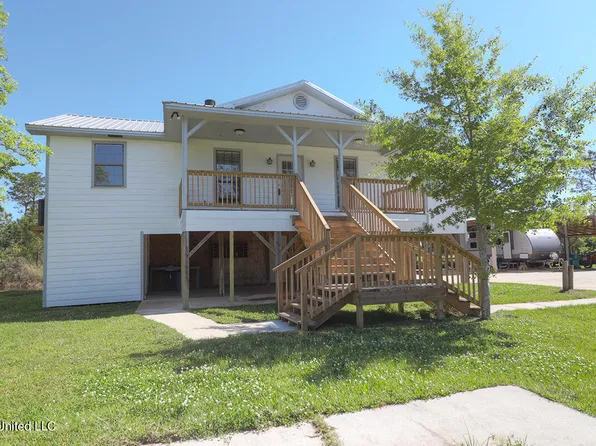 5032 Florida St, Bay Saint Louis, MS 39520