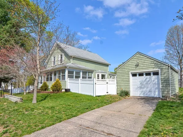 26 Belview St, Seekonk, MA 02771