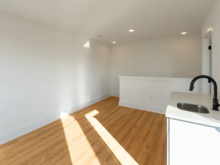102 Duke St #8 — Photo 26