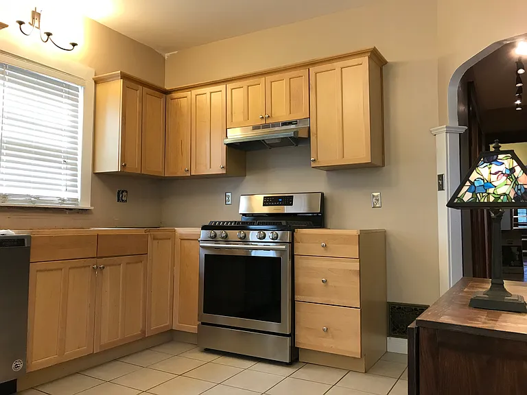 1547 Amherst St #1 — Photo 4