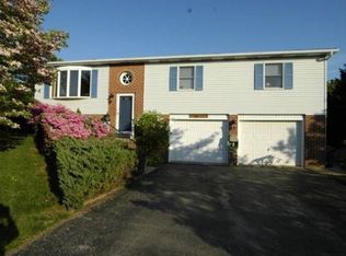 665 Annette Dr, York, PA 17403
