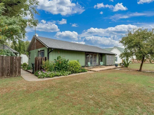 331 S Collingwood St, Pretty Prairie, KS 67570