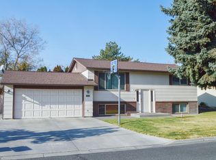 906 S 50th Ave, Yakima, WA