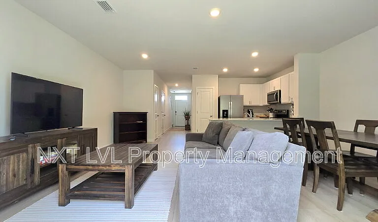 8369 Everly Preserve Dr — Photo 10