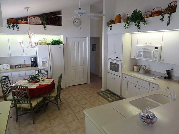 5th image of 7077 S Lake Dr