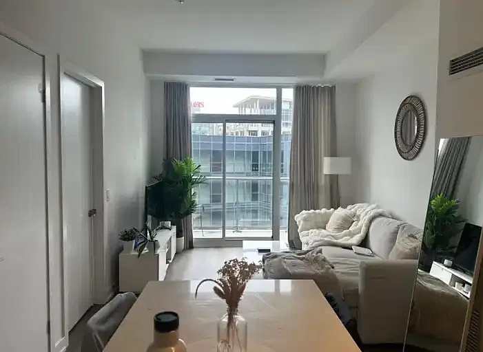 1 bed, 1.0 bath, 570 sqft, $2,600 — Photo 1