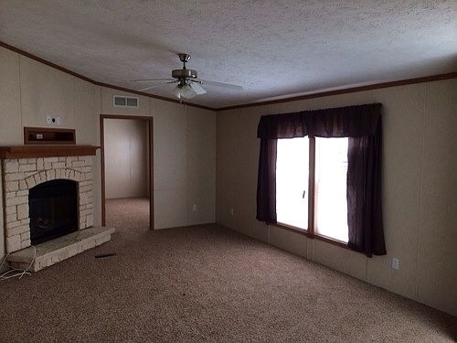 3rd image of 134 Leaning Oaks Cir