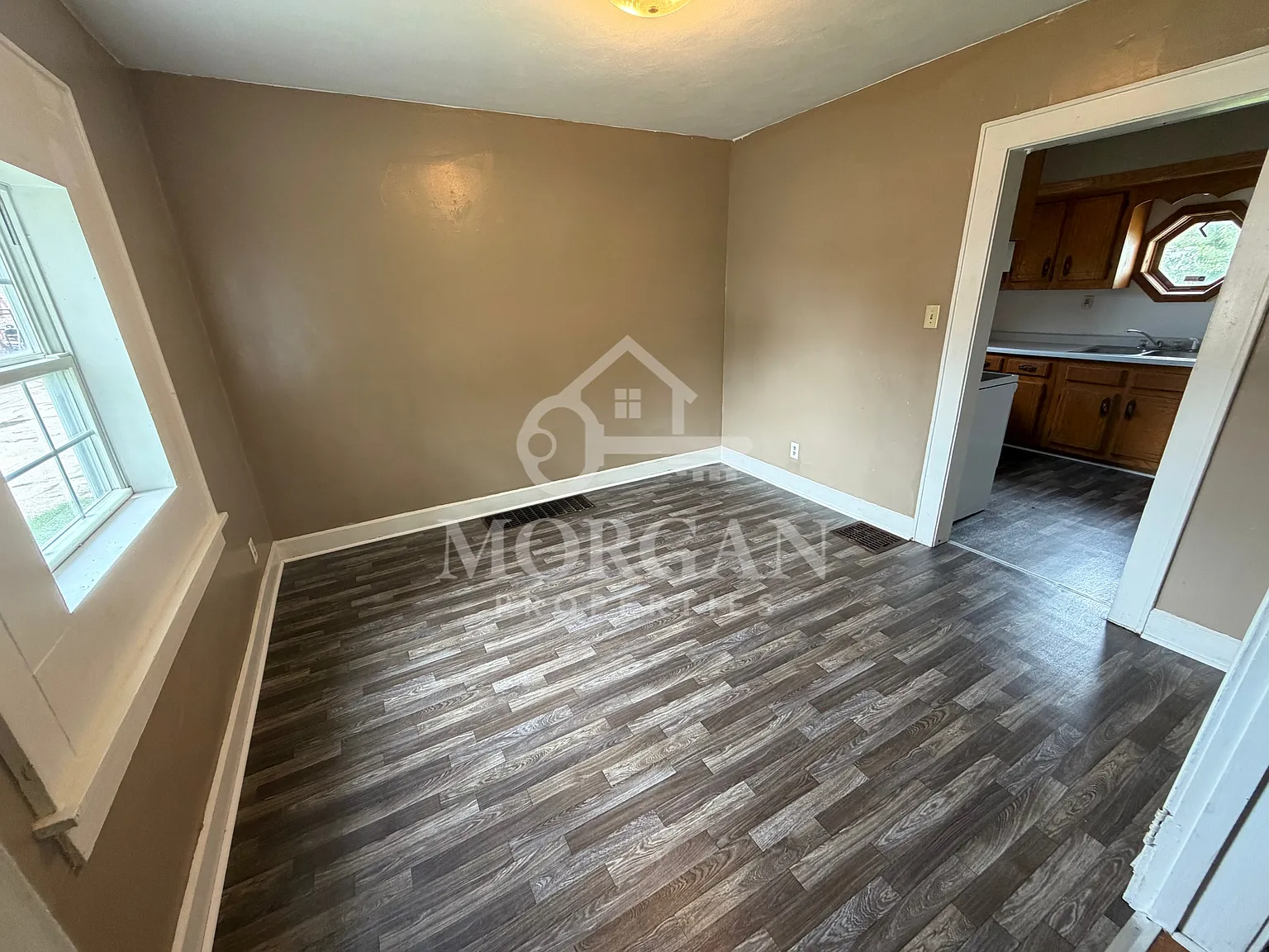1306 Arrow Avenue - 1 — Photo 3