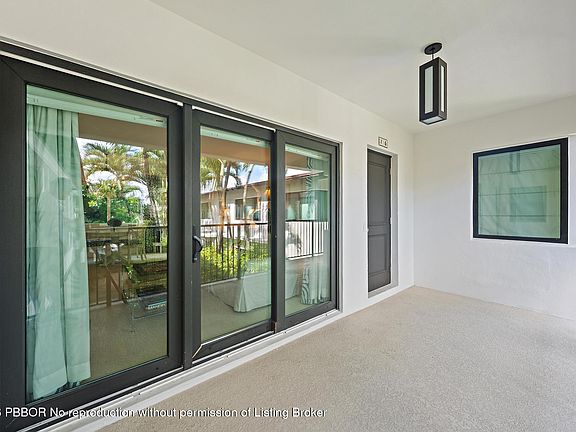 5th image of 122 Peruvian Ave APT 16