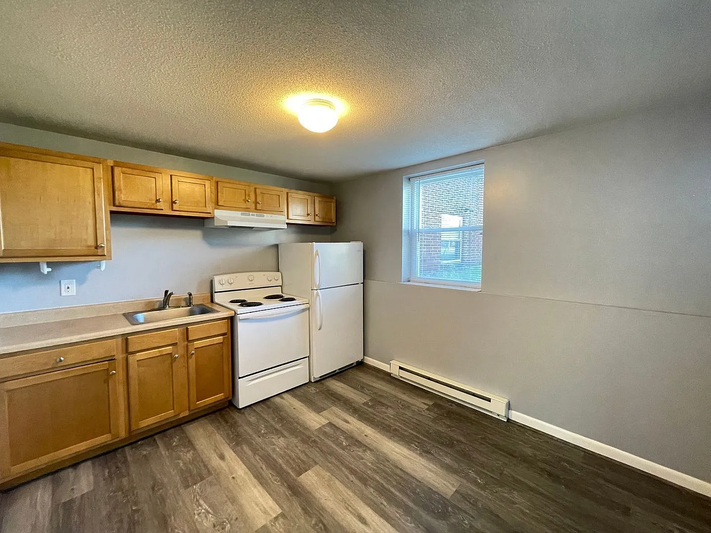 Studio, 1.0 bath, 363 sqft, $1,350 — Photo 2