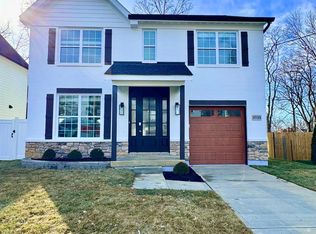 2735 Silverleaf Ave, Cincinnati, OH 45212