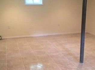 27 Glen Rd, West Hempstead, NY 11552