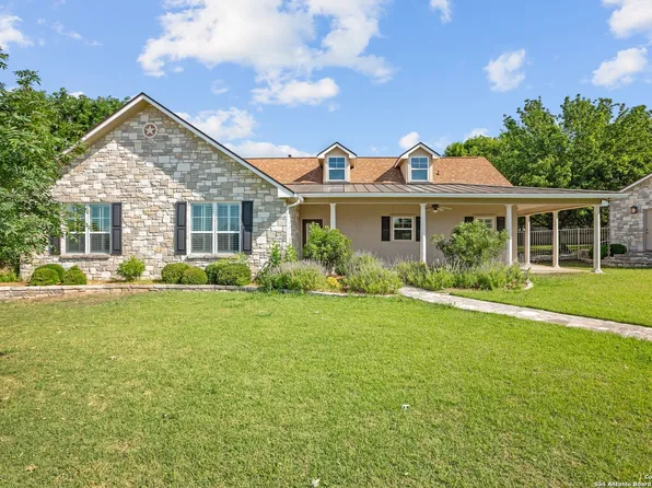 2166 Lightstone, Fredericksburg, TX 78624