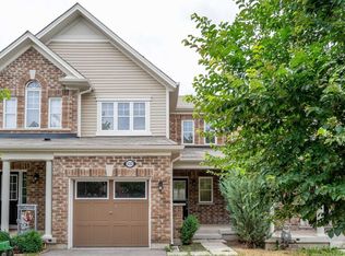 533 Goldenrod Ln, Kitchener, ON N2R0L7