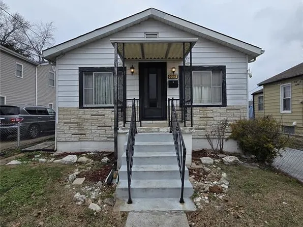 223 W Felton Ave, Saint Louis, MO 63125
