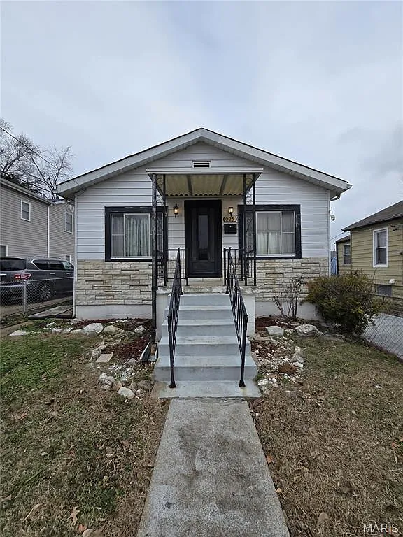 223 W Felton Ave photo 1