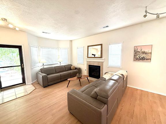 3rd image of 5432 Caballo Ct NE