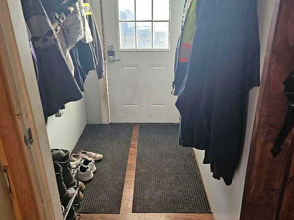 2nd image of 68-133 Jarvis St #68