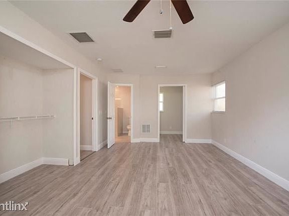 4th image of 8104 El Portal Dr