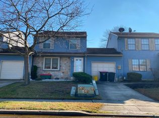 8 Crane Pl, Clementon, NJ 08021