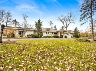 2327 Winnetka Ct, Northfield, IL 60093