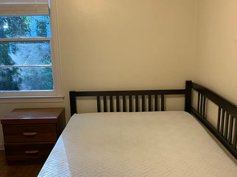 240 Habersham Dr — Photo 17