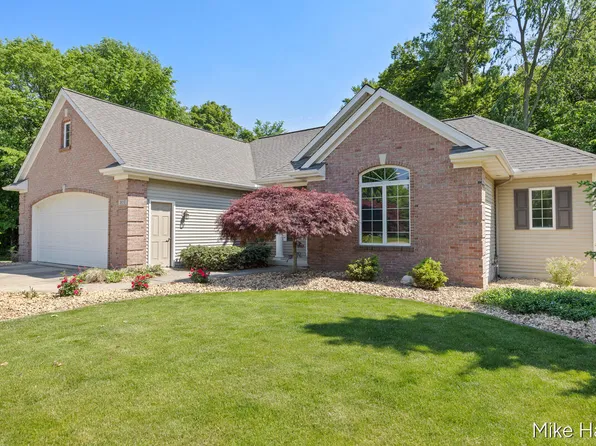 3012 Hunters Dr, Jenison, MI 49428