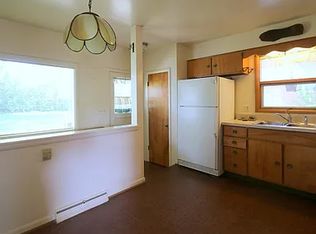 1570 Glastonbury Rd, Ann Arbor, MI 48103