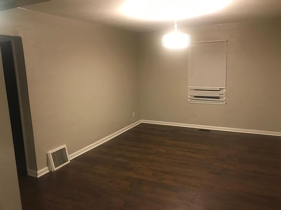 4th image of 5300 Winslow Dr