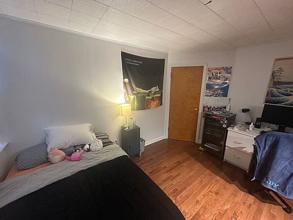Available room for rent