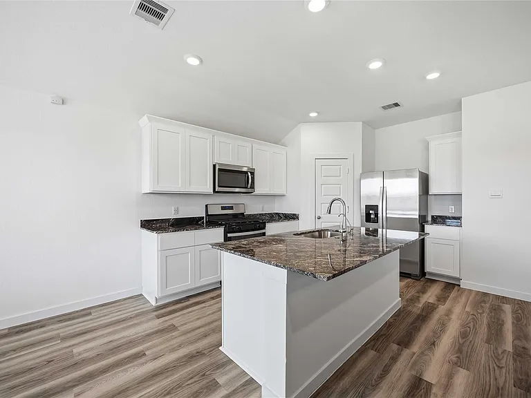 9522 Wall St — Photo 11
