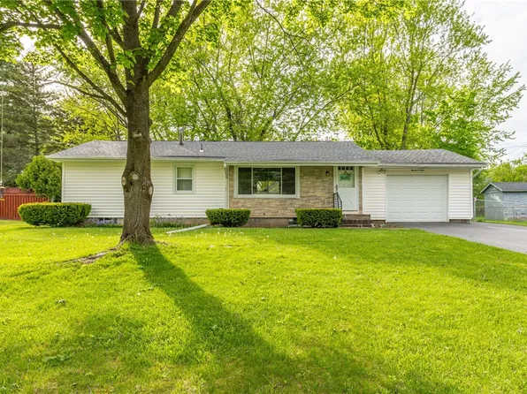 1109 Farnsworth Rd S, Rochester, NY 14623