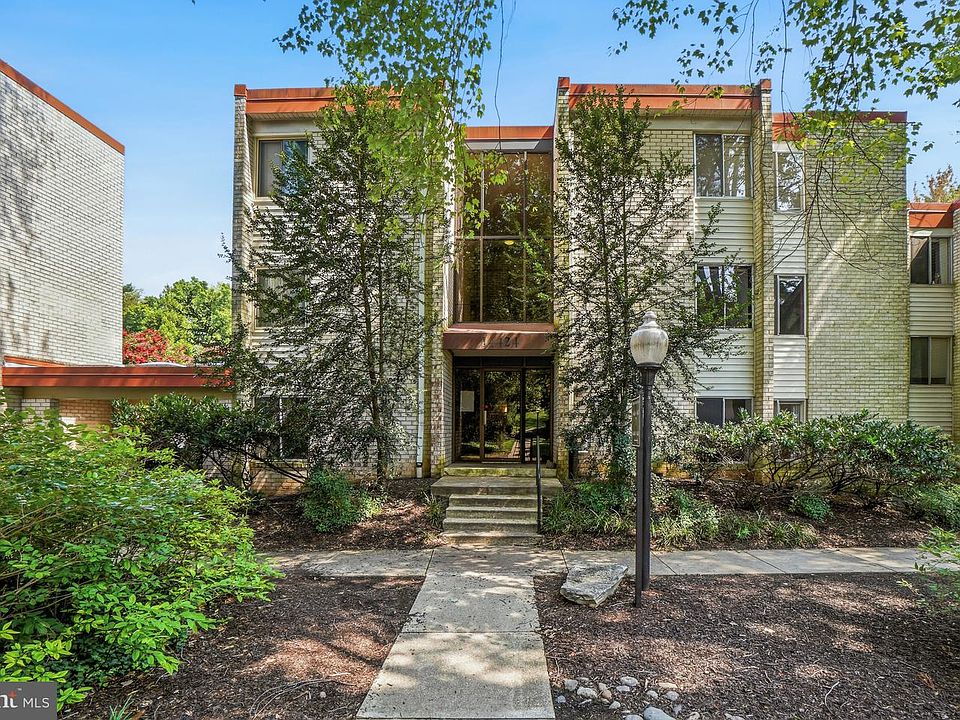 1st image of 14424 Parkvale Rd #14424
