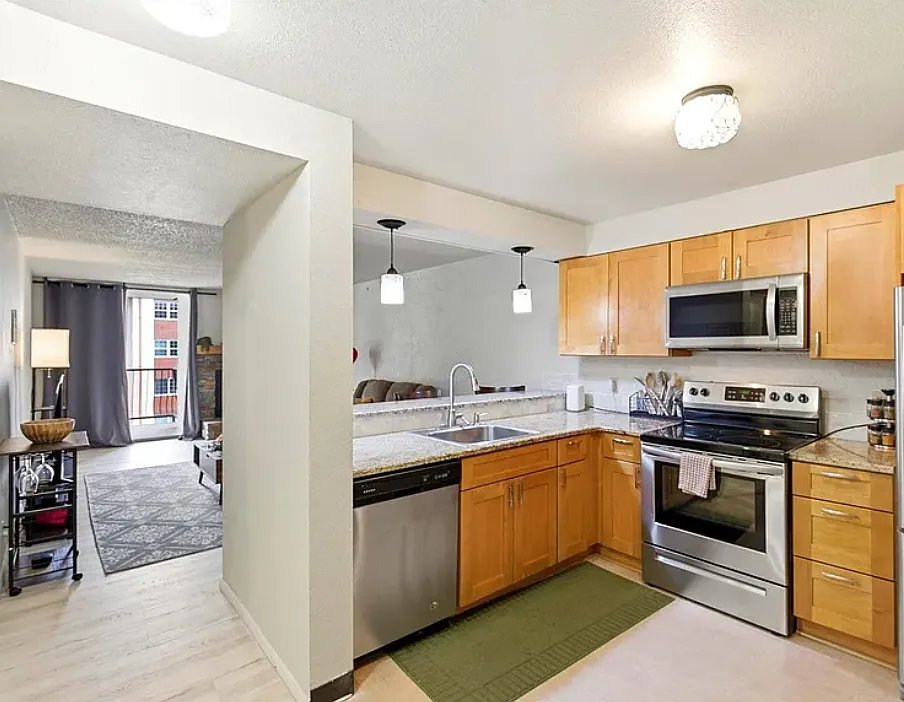 Building Photo - 805 29th St #459