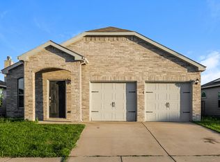 2016 Belshire Ct, Fort Worth, TX 76140