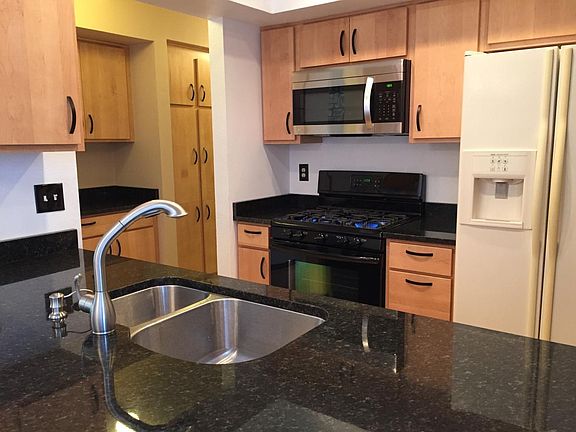 Granite Counters, Gas Stove